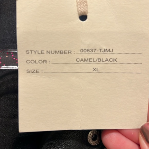 Camel and black cropped coat NWT - Picture 3 of 10